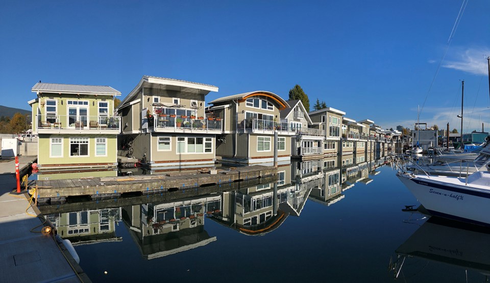 Float homes North Vancouver Mosquito Creek Marina