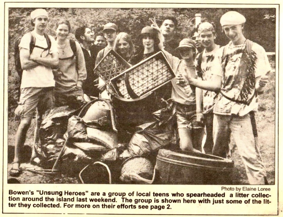 Teenagers pose for the Undercurrent of 1994.