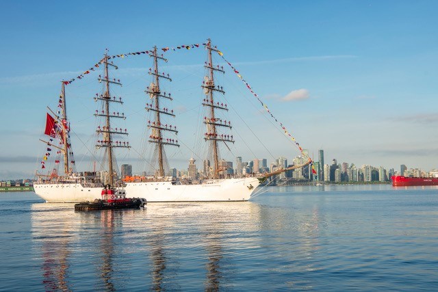 peruvian tall ship