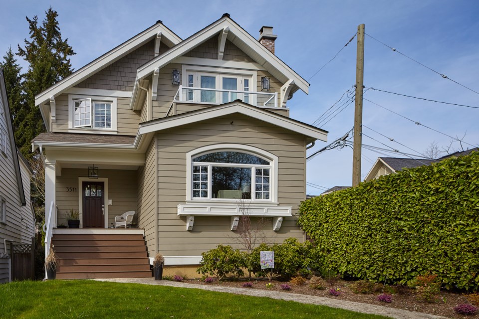 Another stop in the West End is a former duplex from the 1930s. Its uses have changed over the years