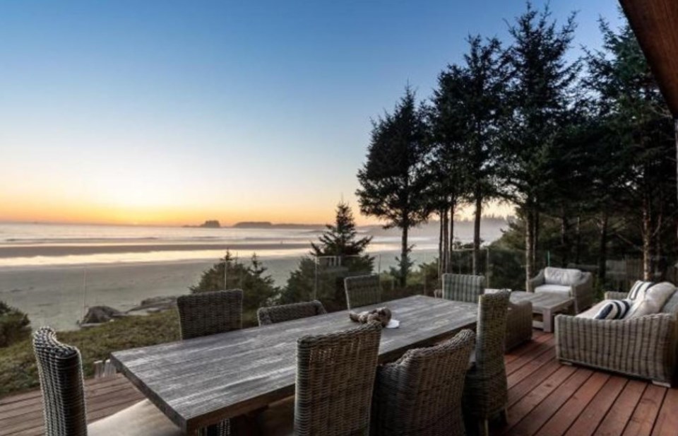 Tofino Chesterman Beach house deck main