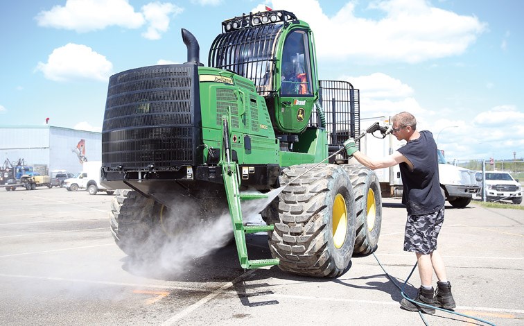 tractor wash