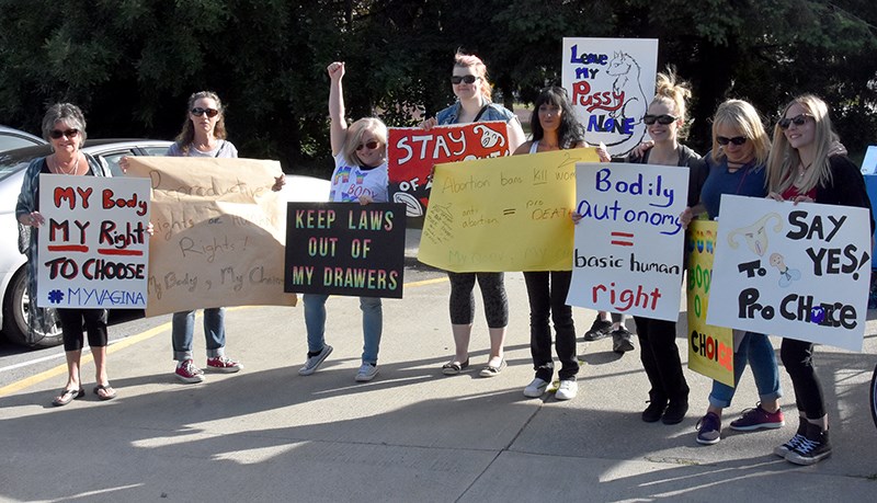 Anti-abortion meeting at Coquitlam library draws protest_1