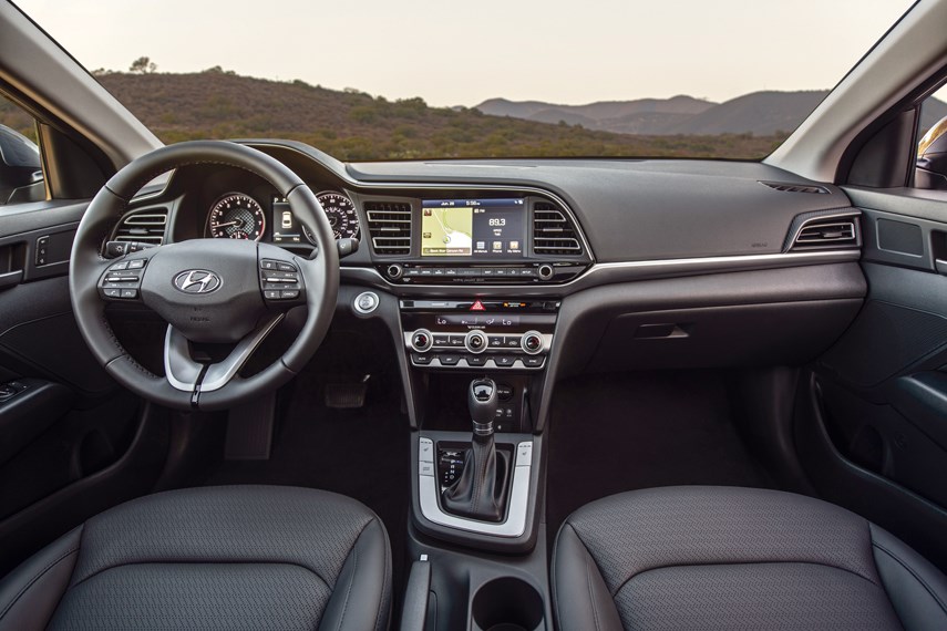 REVIEW: Elantra adds more fans to the Hyundai bandwagon_2