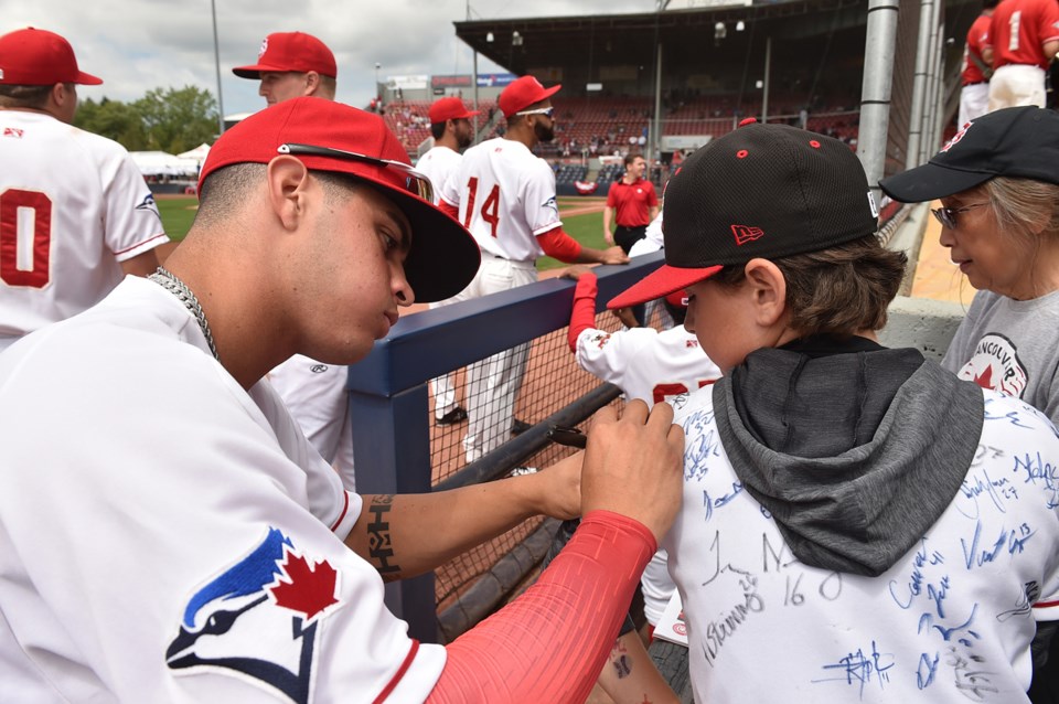 Play ball! Vancouver Canadians home opener was a swinging affair (PHOTOS) _4