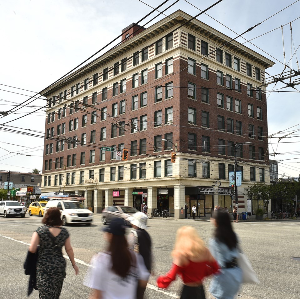 The Lee building at Main and Broadway. Photo Dan Toulgoet