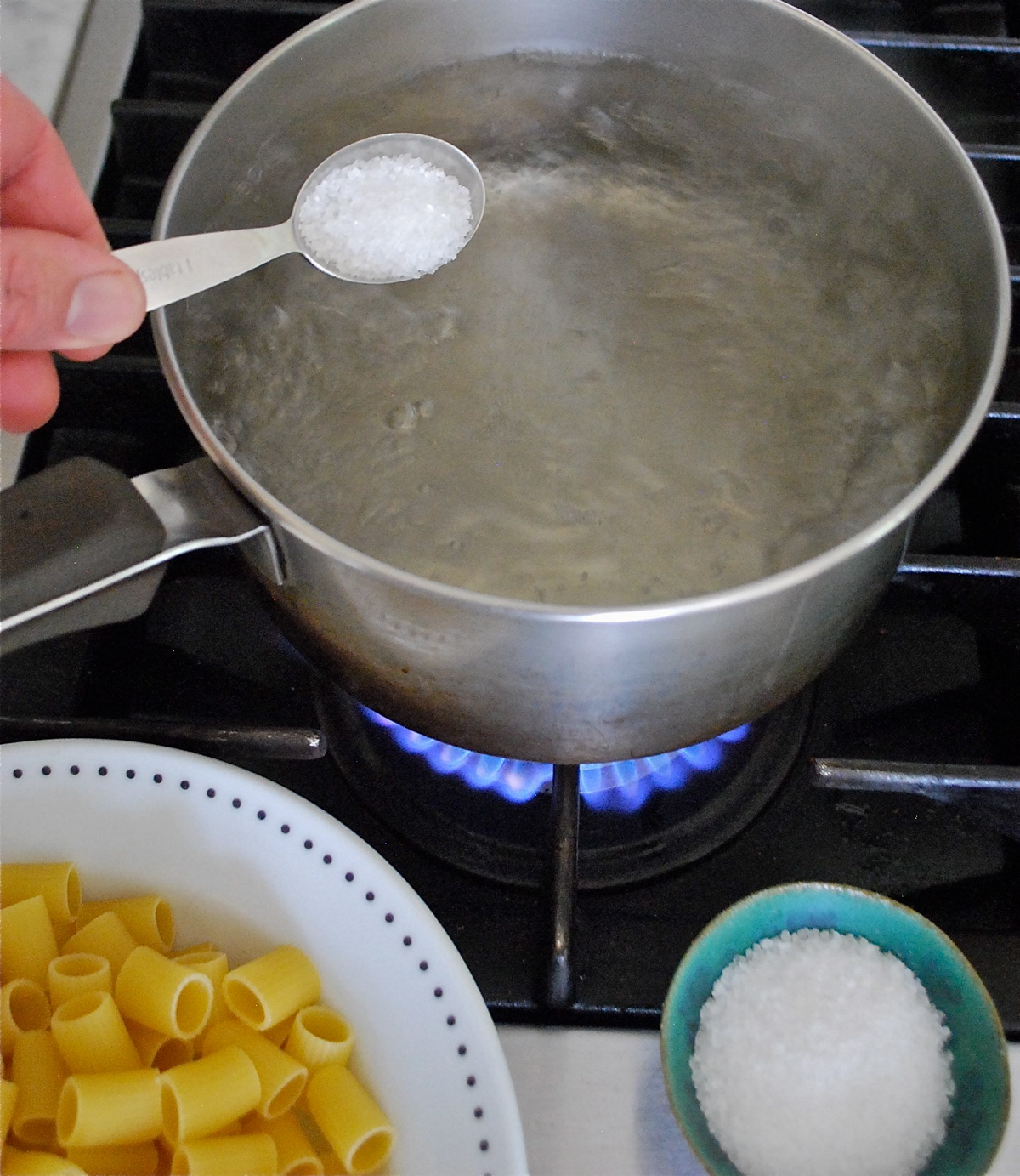Salt in sales pasta water