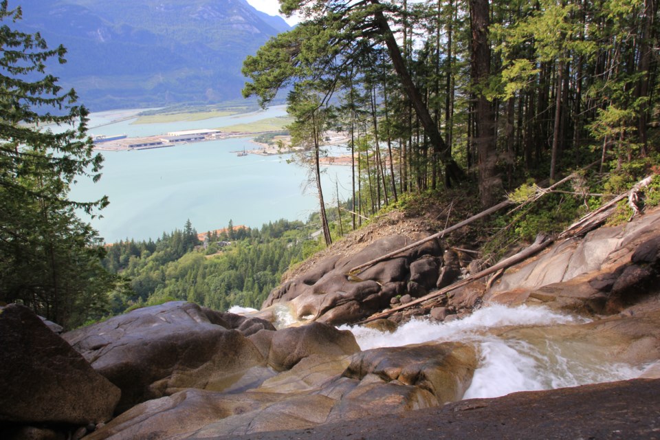 Shannon Falls above