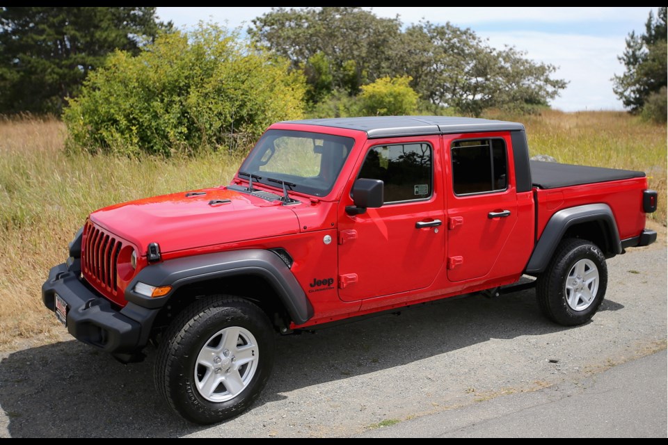 VICTORIA, B.C.: June, 28, 2019 - Photos of the 2020 Jeep Gladiator. VICTORIA, B.C. June 28, 2019. (ADRIAN LAM, TIMES COLONIST). For Drive story by Pedro Arrais.