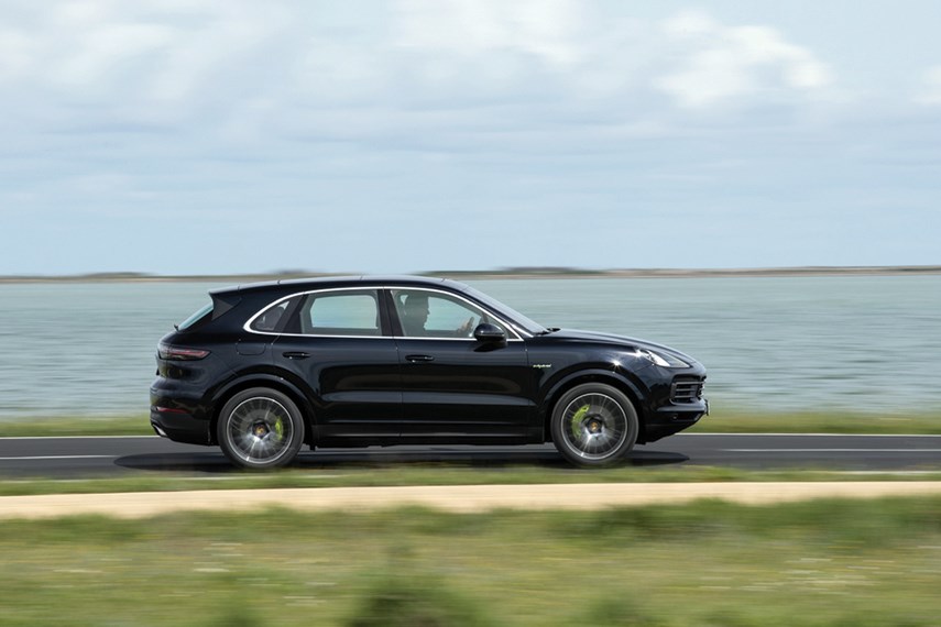 REVIEW: Cayenne adds luxury and practicality to Porsche's sporty recipe_5