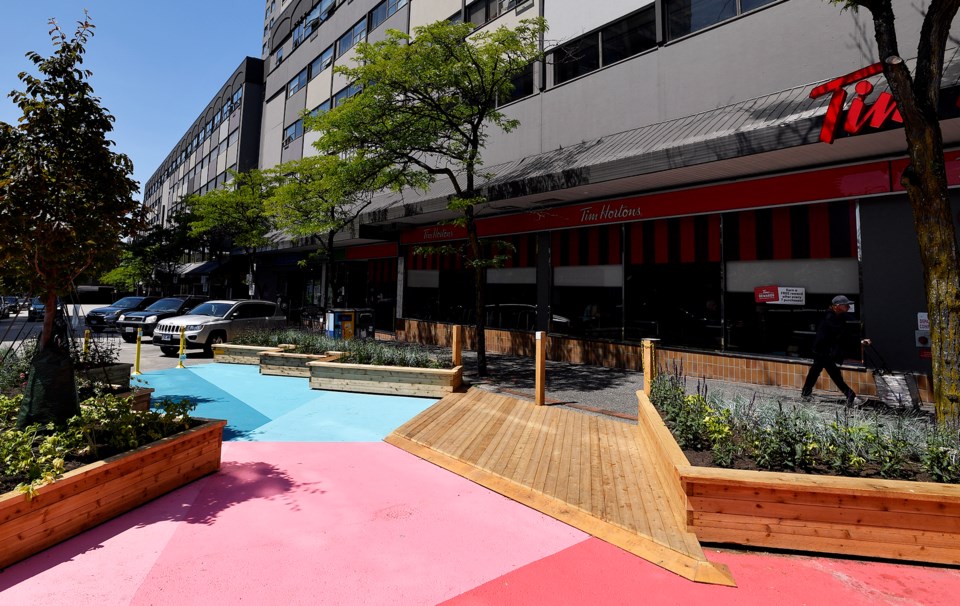 Belmont Street parklet