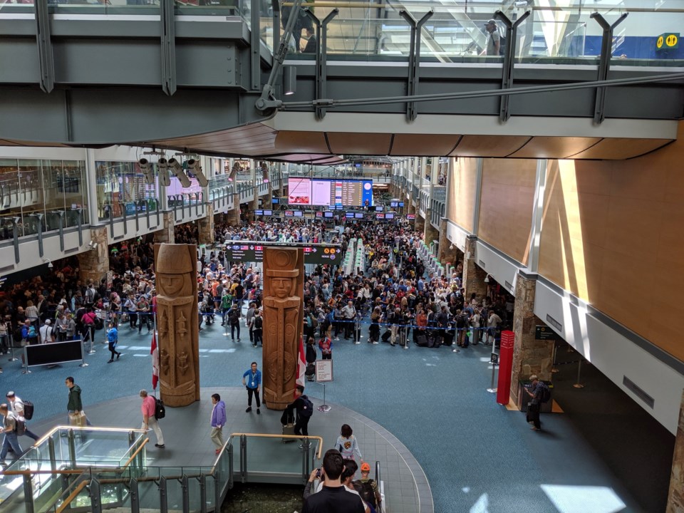 YVR Customs down lineups
