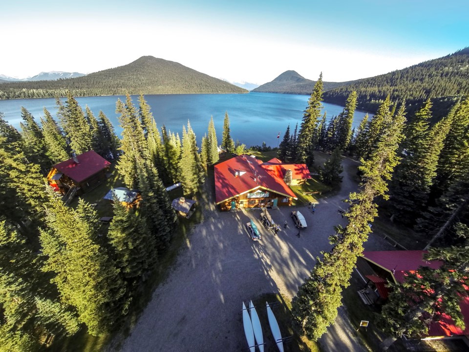 done deals becker lodge bowron lake wells