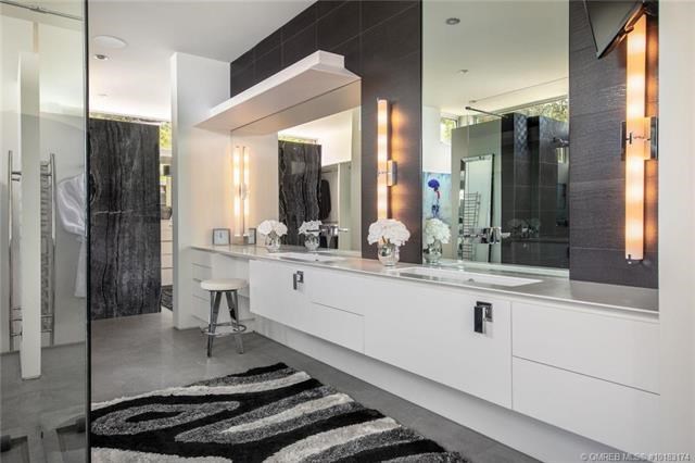 Kelowna lakefront mansion master bathroom