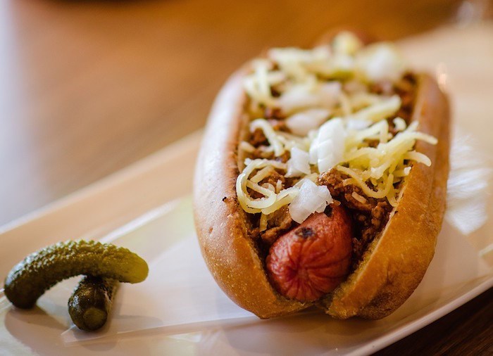At the Haut Dogs – Size Matters Pop-Up, the Coney Island will be paired with paired with Veuve Clicq