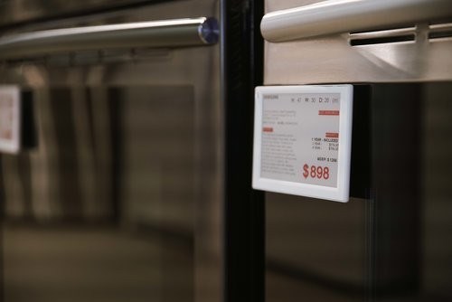Electronic price tags on Leon's products reduce staff time needed to change prices while simultaneou