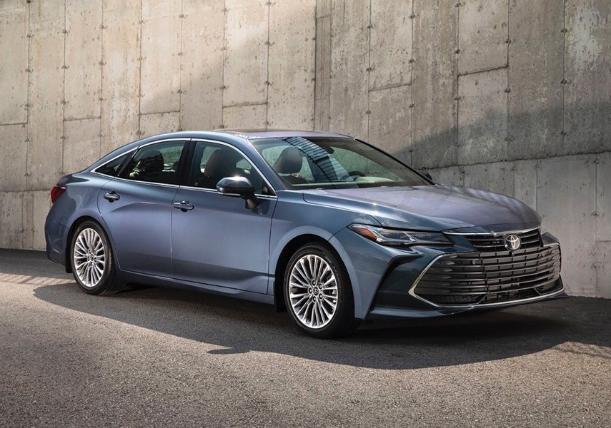 REVIEW Toyota Avalon a big sedan with big value North Shore News
