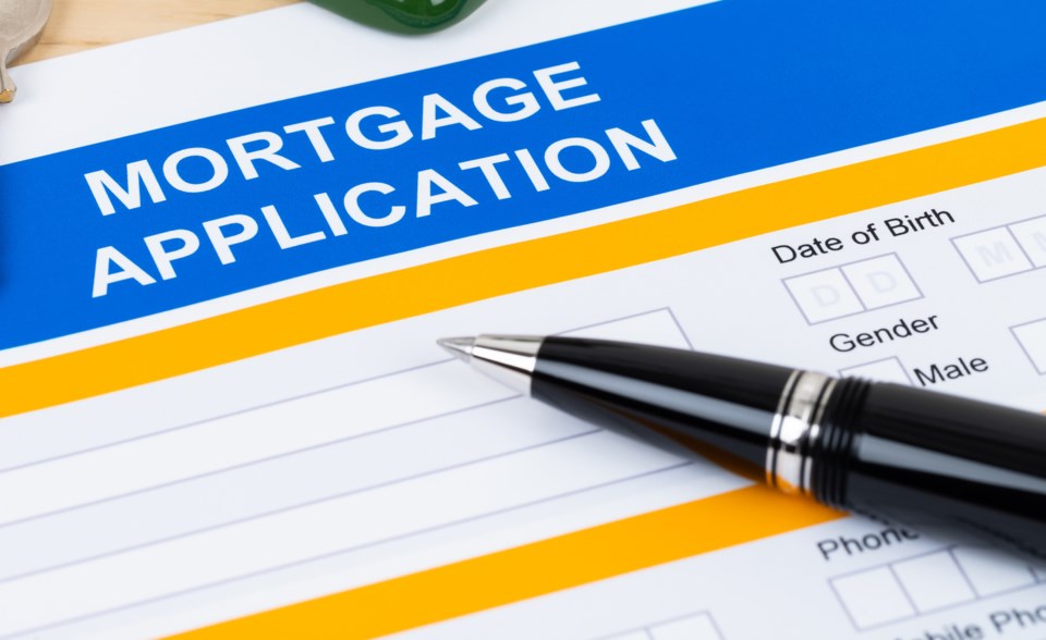 Mortgage application GettyImages-1083332118