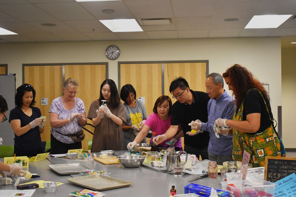 A mooncake-making workshop was held at the City Centre Community Centre last Friday, hosted by Marina Szijarto