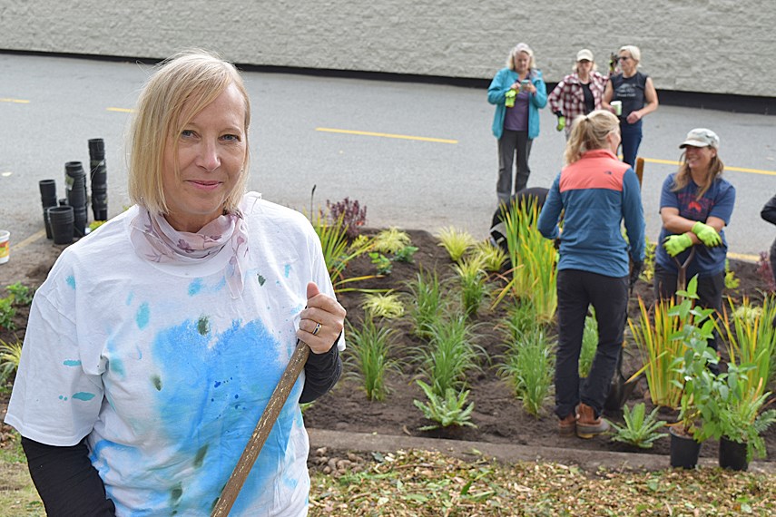 BUILDING RAIN GARDENS IN THE CLIMATE EMERGENCY ERA: “We hope that as the  broader community learns about the North Shore Rain Garden Project, this  awareness will encourage homeowners to take an active