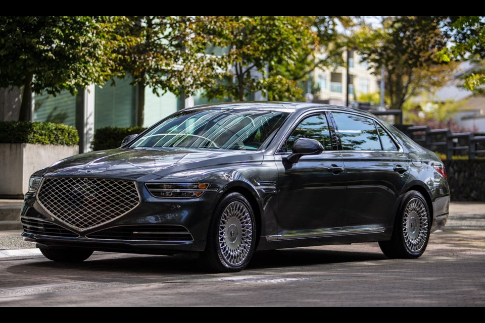 The Genesis G90 certainly looks the part of a high-end luxury sedan, with styling cues that tell a casual observer that it runs in the right crowd.