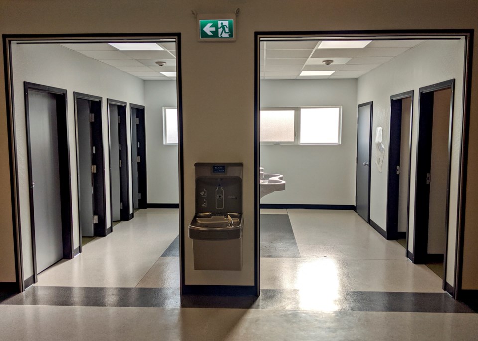 taylor-elementary-washrooms