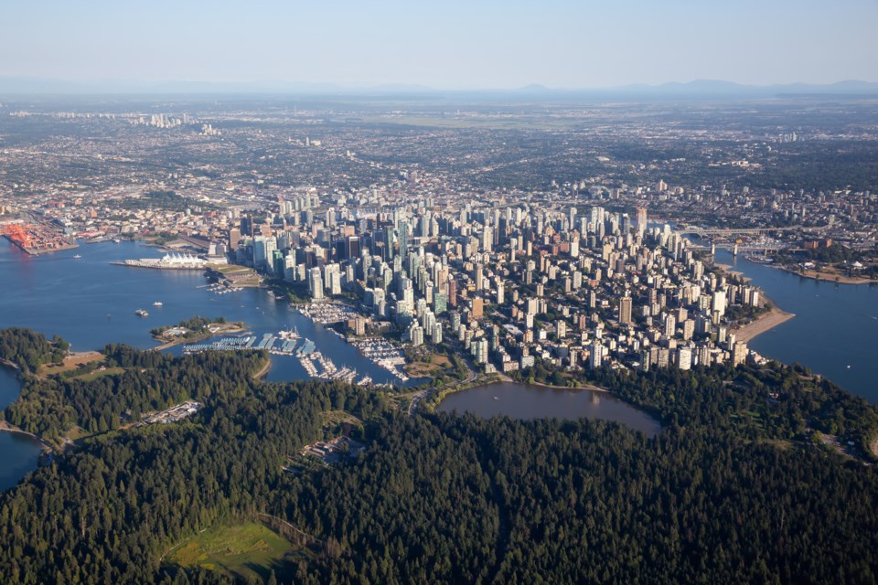 Vancouver aerial downtown Stanley Park GettyImages-1030597476