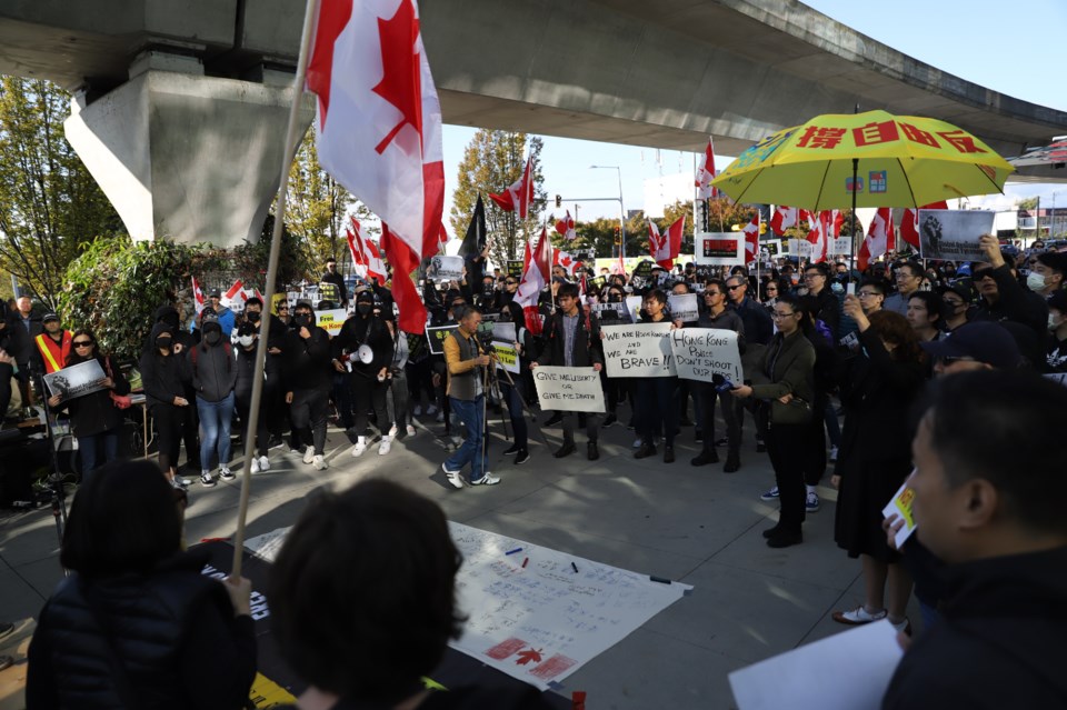 Hong Kong supporters rally, set up Lennon Wall at Aberdeen station_10