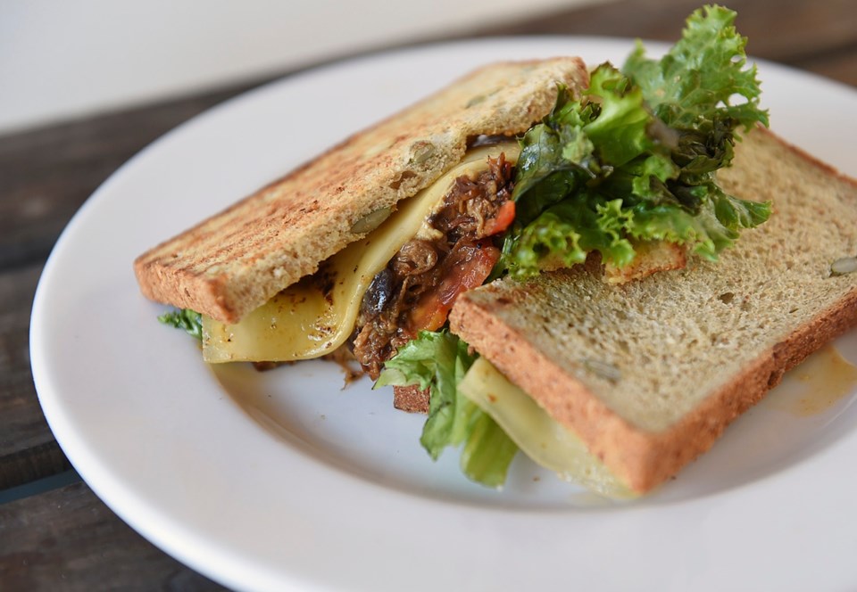 Westender Nosh 0416