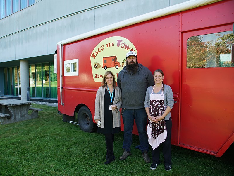 Taco the Town Zunga Food Truck Powell River General Hospital