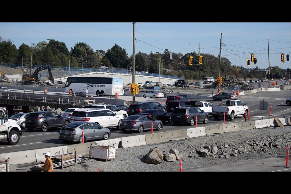 Traffic threads it way through the McKenzie interchange construction zone. Oct. 11, 2019