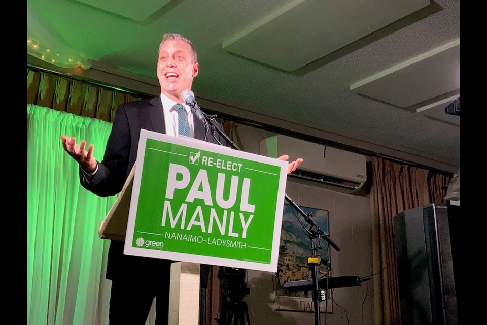 Green Party candidate Paul Manly addresses supporters on election night, Oct. 21, 2019.