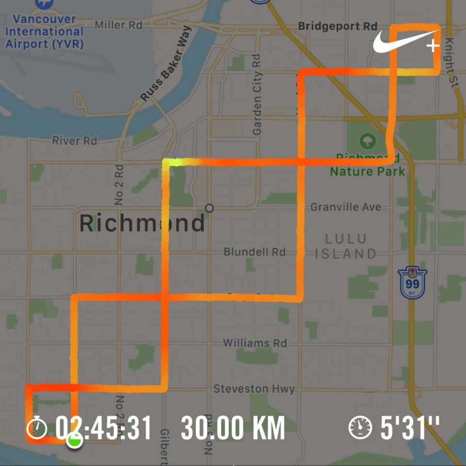Richmond runner cuts curious shapes around city_11