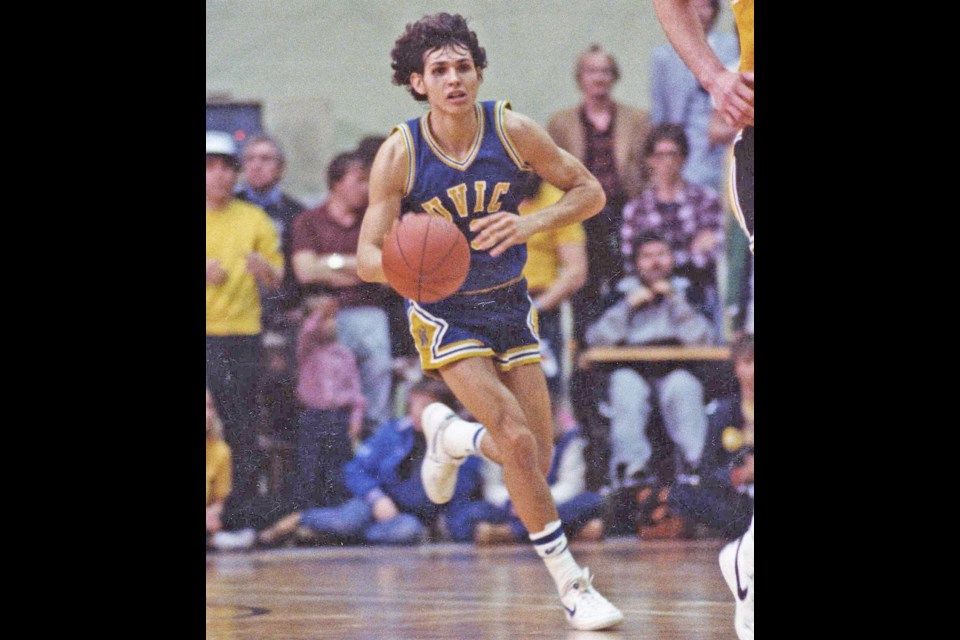 Eli Pasquale playing for the University of Victoria basketball team.