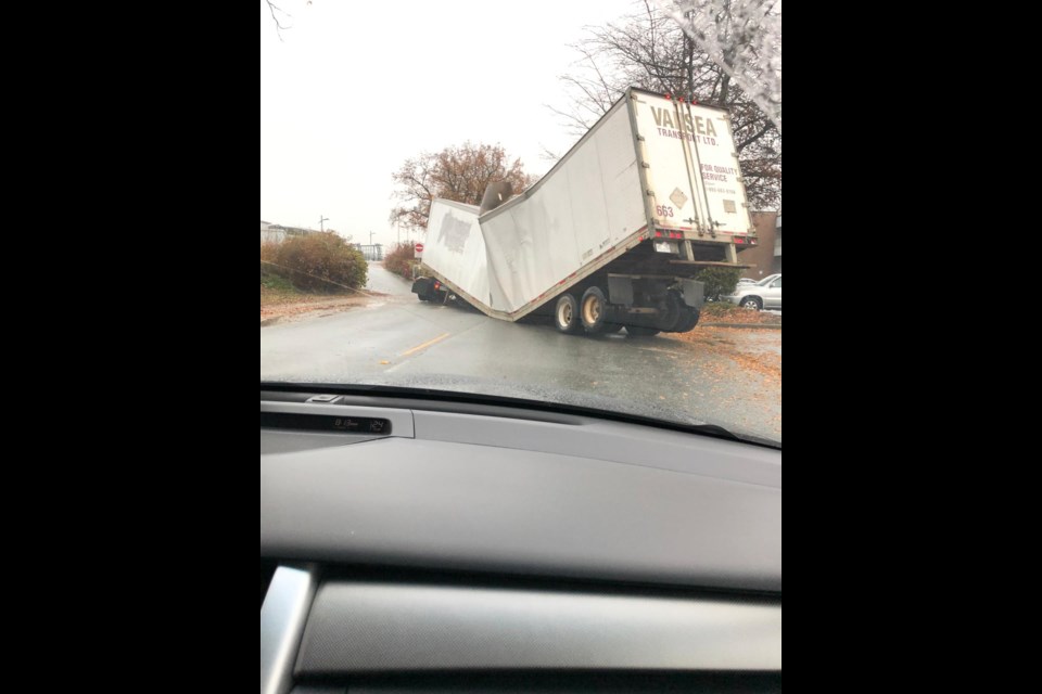 This photo of the truck was posted on reddit by u/Vyttmin.