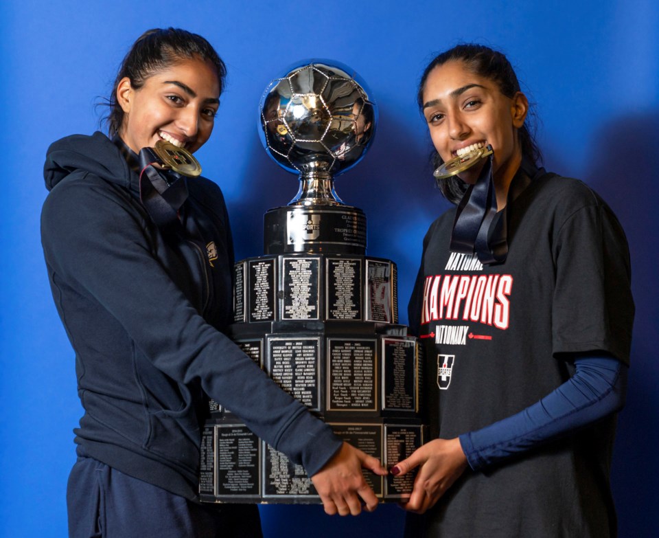 Sangha sisters