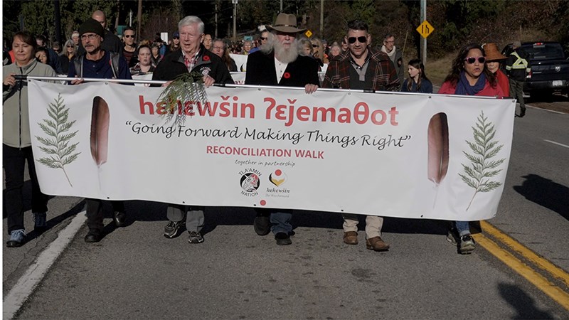 Tla’amin Nation citizens and Powell River area residents gathered for hɛhɛwšin (The Way Forward) Walk for Reconciliation on Sunday, November 10. Participants met at Willingdon Beach before walking together to the Wharf at Westview. Peter Harvey photo
