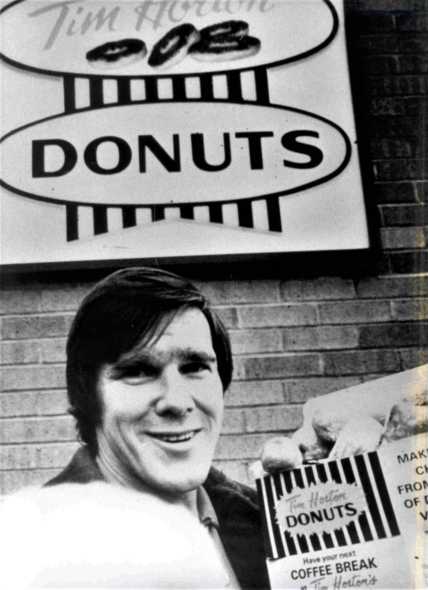 Tìm hiểu về lịch sử khởi đầu của Tim Horton! Từ những cửa hàng đầu tiên đến sự mở rộng khắp nơi, Tim Horton đã trở thành một trong những thương hiệu nổi tiếng nhất trong lĩnh vực đồ uống và bánh ngọt.