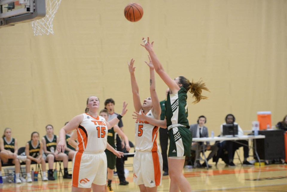 UNBC-womens-b-ball.23_11232.jpg