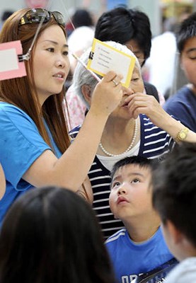 The Richmond Chinese Community Society held its annual Mid-Autumn Festival Sunday at Lansdowne Shopping Centre. The colourful event included drumming, dragon dances and moon cake in honour of the season.