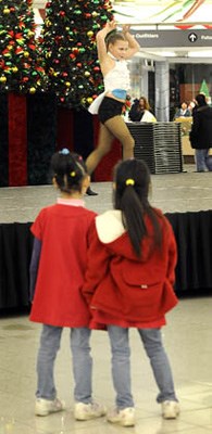 Contortionists and dancers from Abbotsford Dance Centre, a starting point for most future Cirque Kids performers, put on a show Saturday night at Lansdowne Shopping Centre. The show of strength and agility had the audience enthralled for three shows.