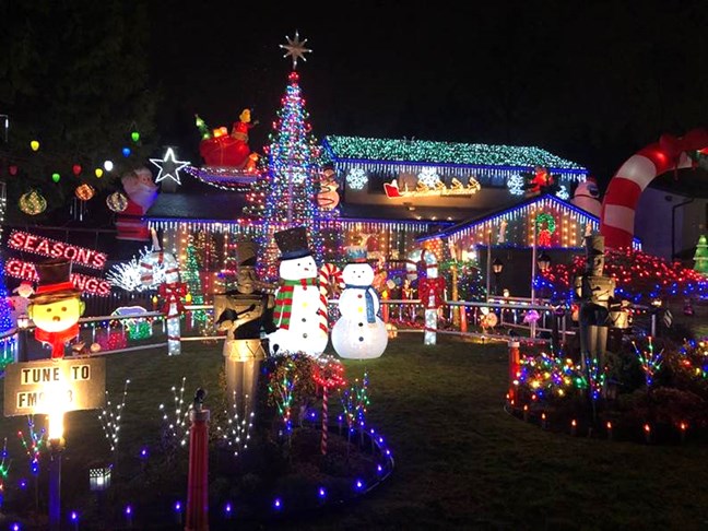 Christmas home lights burnaby