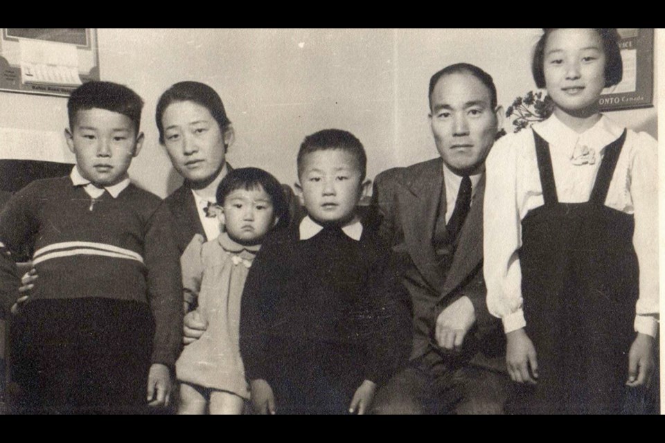 The Nishikihama family, leaving Minto for Manitoba in 1944.