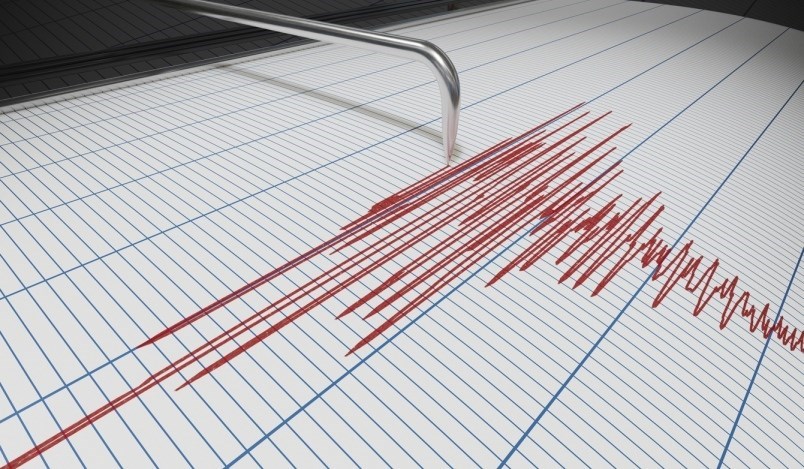 An earthquake with a measuring magnitude of 4.0 and centered in the Ucluelet region was felt as far