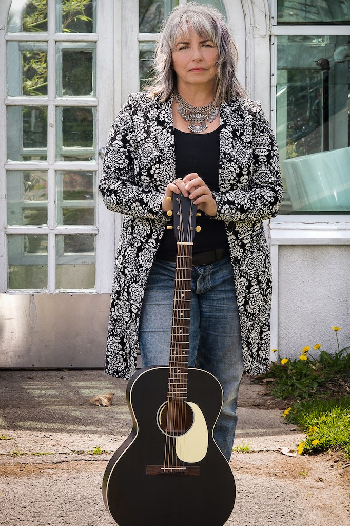 Lynn Miles with guitar