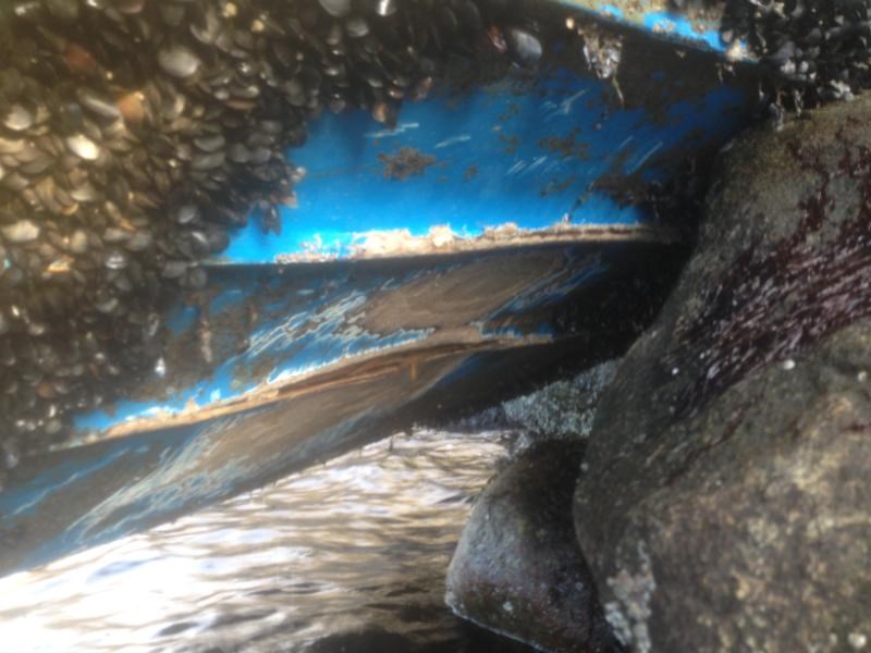 Derelict 30ft-vessel possibly adrift in Howe Sound_1