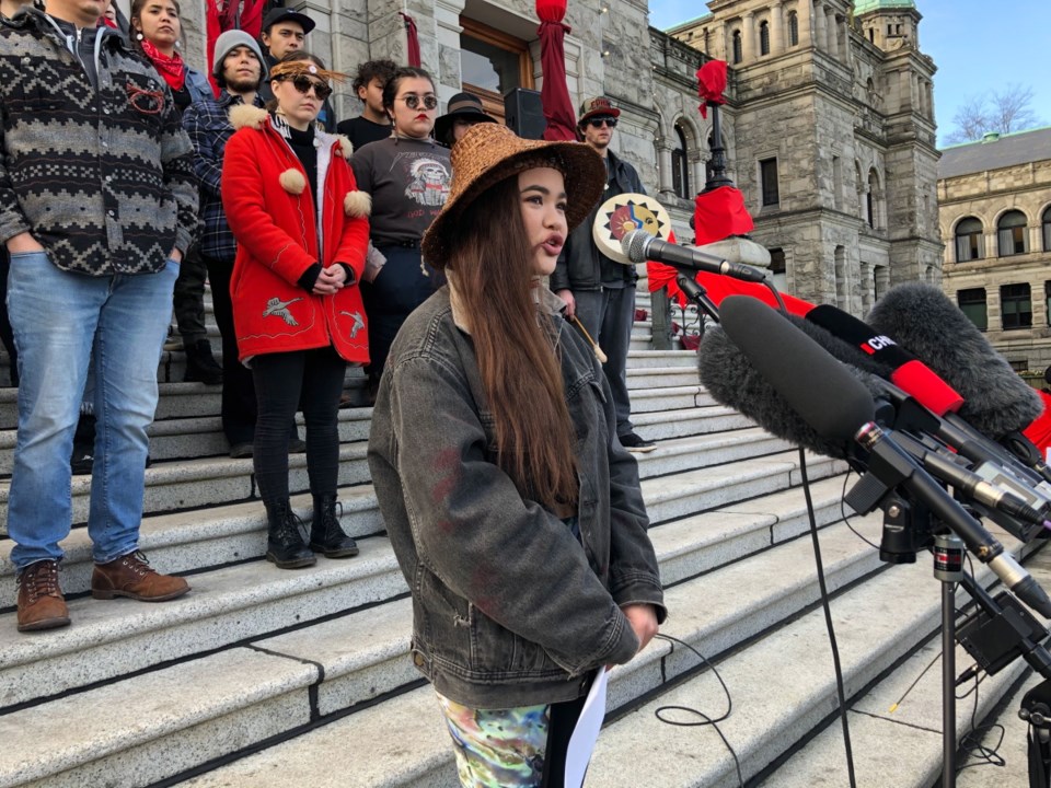 protesters-legislature.jpg