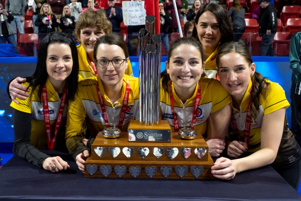 05 World Curling Kerri Einarson rink