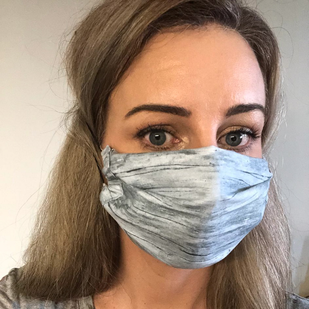 grill Klasseværelse jeg fandt det Island clothing maker producing reusable masks for doctors - Victoria Times  Colonist