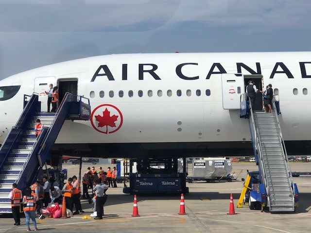 Emergency flight Peru Air Canada